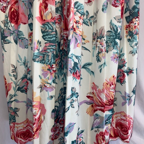 π2x HOST PICK πBlair Vintage Rose Dress - Picture 4 of 9